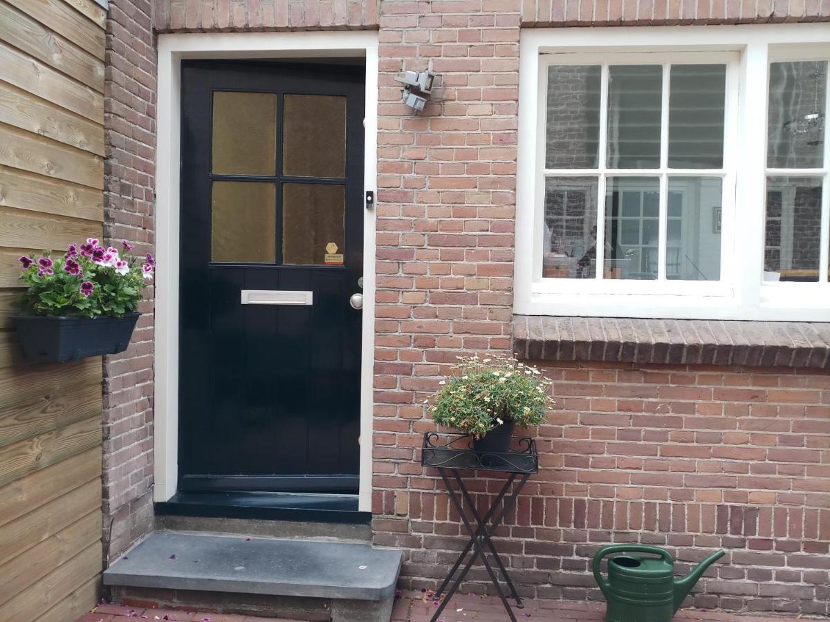 B&B De Notaris Assen Bagian luar foto